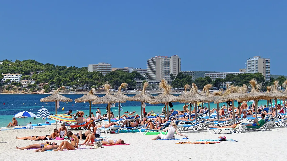 Lieferung nach Magaluf